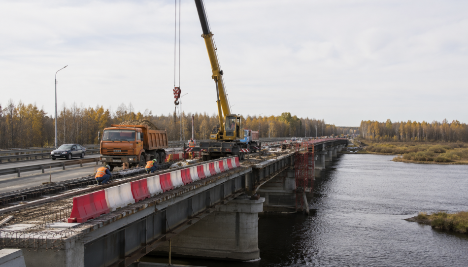 В Ленобласти строители приступили ко второму этапу реконструкции моста