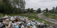 В Падерина массово выбрасывают мусор: жители требуют решения проблемы