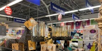 Марокканские сидушки из Fix Price превратились в стильный настенный декор для спальни