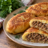 Картофельные пирожки с мясом вытесняют драники на семейных столах