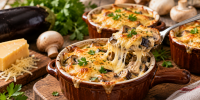 Беру 3 баклажана и 400 г грибов: готовлю роскошный жюльен — так вкусно, что едим его горячим