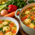 Когда борщ и лапша приелись: суп с сырными шариками и овощами &mdash; просто и сытно
