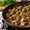 Куриные сердечки на сковороде раскрываются после долгого тушения