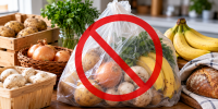 Шесть продуктов, которые нельзя хранить в полиэтиленовом пакете: портятся в разы быстрее
