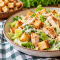 Салат «Кайфовая курица» затмит привычный оливье: весь секрет в хрустящих сухариках и маке